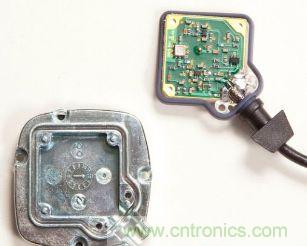 圖4:GPS天線的內(nèi)部結(jié)構(gòu)