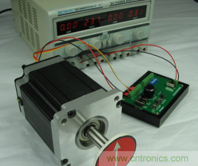 圖1:步進電機及驅(qū)動器