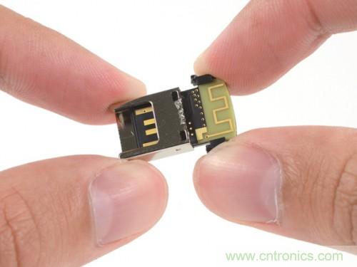 很漂亮的小東西,金屬的USB插頭