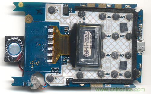 拆解探秘:售價(jià)75元的手機(jī)為什么還能盈利?