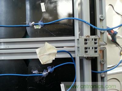 手工打造太陽(yáng)能充電照明系統(tǒng):點(diǎn)亮LED給手機(jī)充電