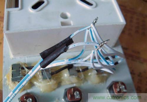 可調(diào)電源DIY:安裝插座