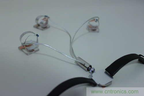 LED多點觸控手套DIY:把各部分焊接起來,測試