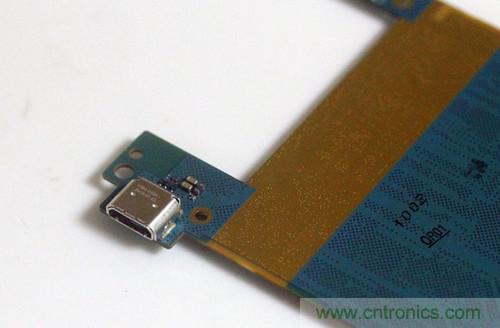 拆解4G新機索尼M35t：用料十足，易于維修