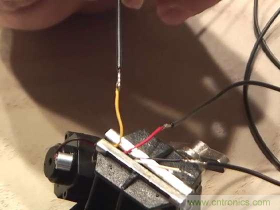 DIY:40刀,教你自制能“偷拍”的太陽(yáng)鏡