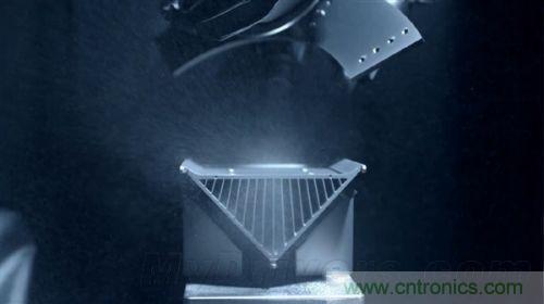 顛覆傳統(tǒng)設(shè)計,蘋果全新Mac Pro生產(chǎn)線探秘