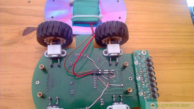 牛人力作!PCB版藍(lán)牙智能小車DIY