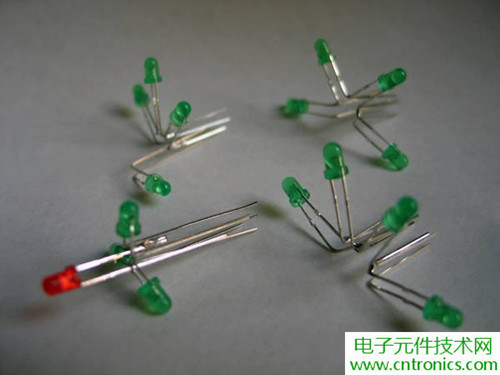 工科男的圣誕禮物:簡(jiǎn)易LED圣誕樹DIY