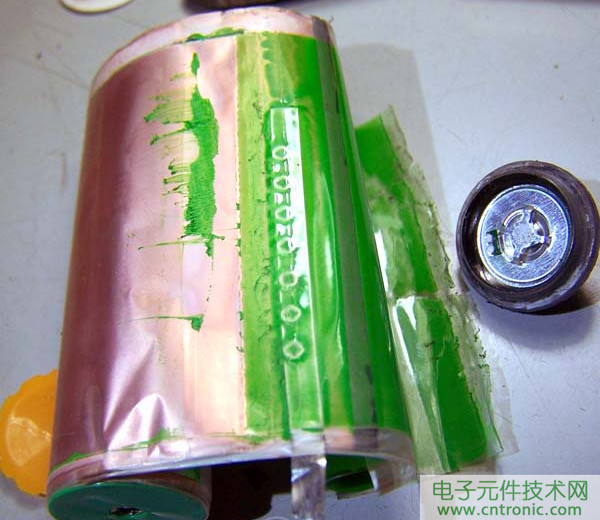 筆記本電池拆解,探秘電池內(nèi)部結(jié)構(gòu)