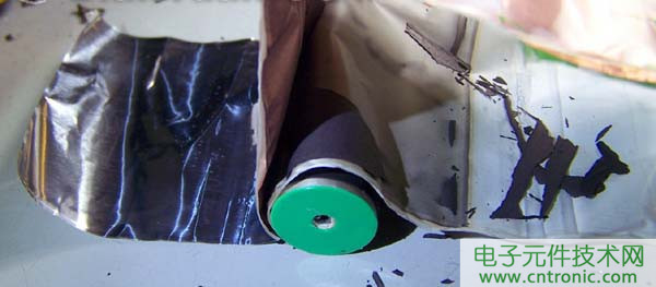 筆記本電池拆解,探秘電池內(nèi)部結(jié)構(gòu)