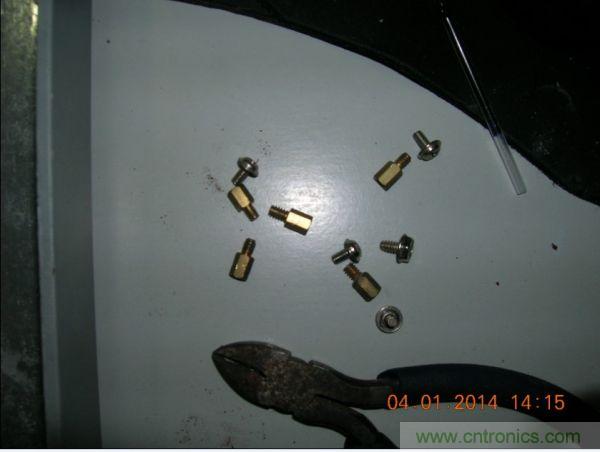 巧奪天工!大神利用山寨功放為高性價比逆變器“穿新衣”