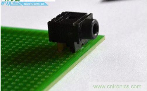 DIY:自制超炫音頻分配器,實現(xiàn)音箱共用