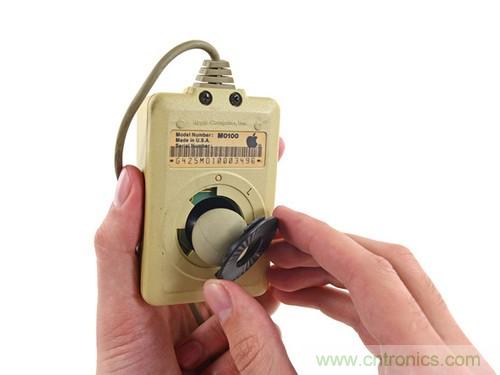 拆!古董級Macintosh 128K電腦