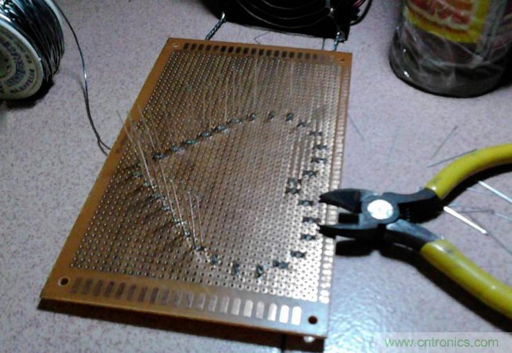 三八節將至!DIY心形LED流水燈!你們懂的~