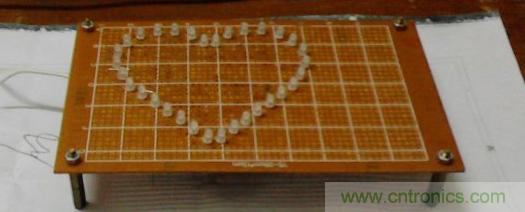 三八節將至!DIY心形LED流水燈!你們懂的~