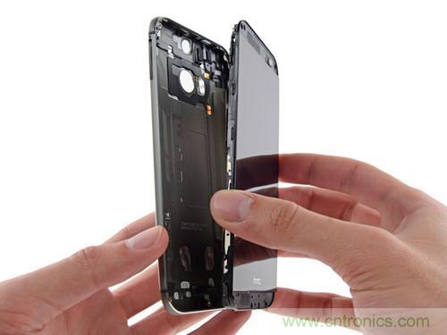 牛人強拆！新HTC One(M8)真機精密做工難修理