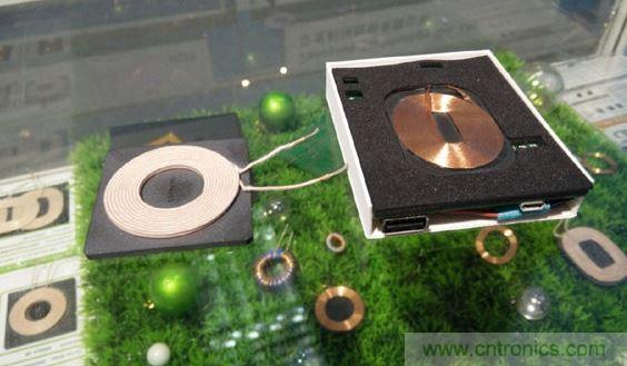 無線充電發(fā)端產(chǎn)品的演進,厚度大大減小。發(fā)端產(chǎn)品已經(jīng)可以做到1.5mm厚度(整體厚度)前一代的產(chǎn)品大概在3.5mm。