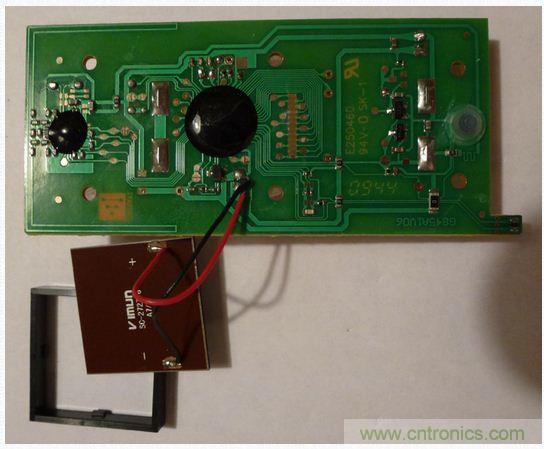 圖6:太陽能電池反面。