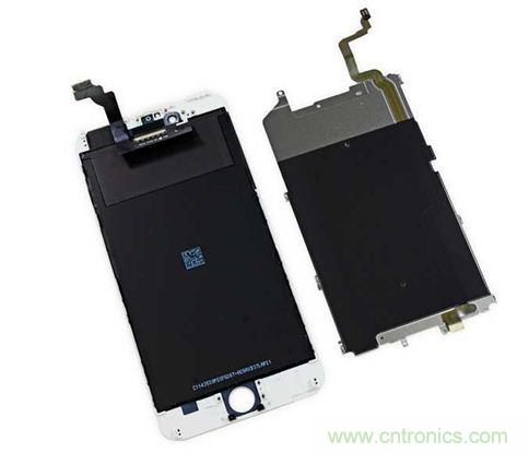 iPhone 6 Plus搭載的高清LED屏幕尺寸為5.5英寸,像素密度為401ppi,并采用了IPS(平面轉換)技術。(來源:iFixit)