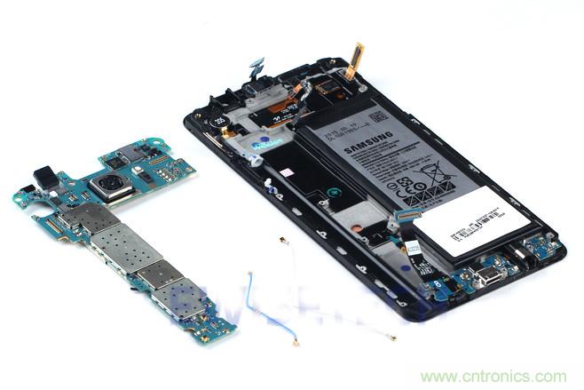 Galaxy Note5拆解,與S系列差距日漸模糊
