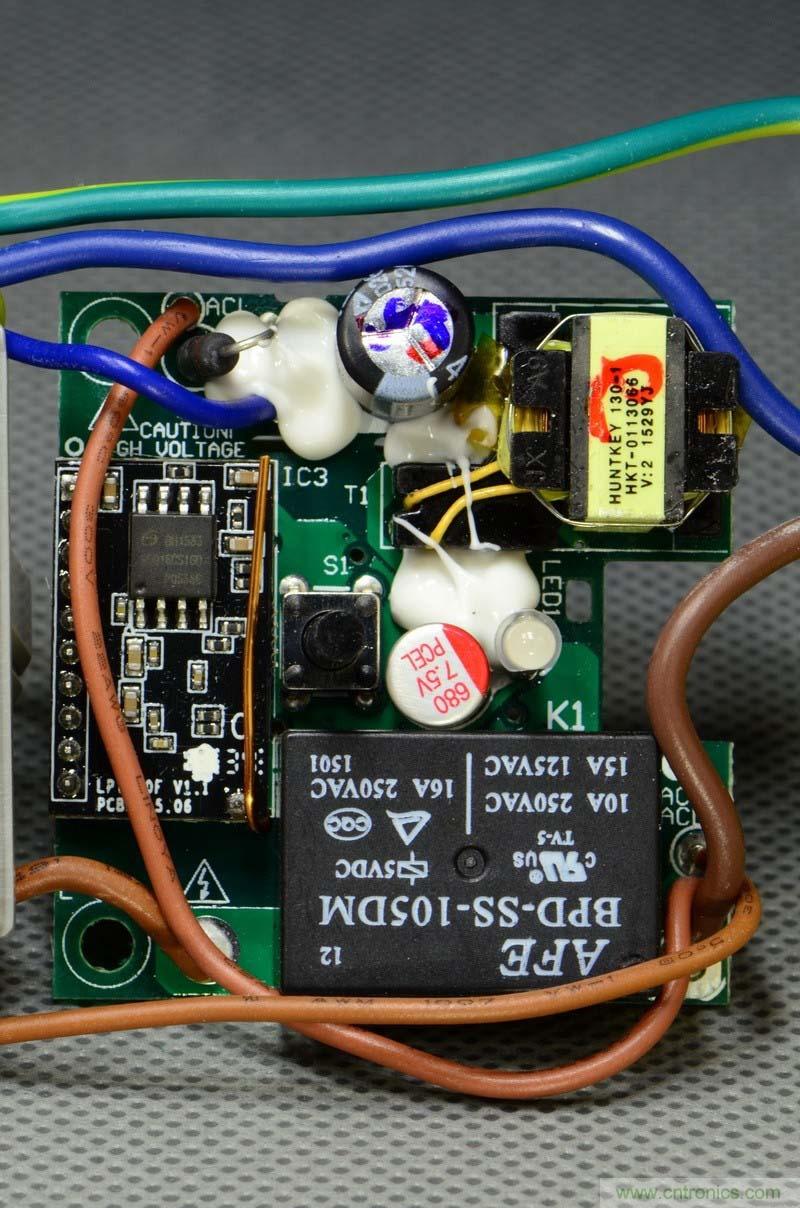 航嘉智能插線板拆解評測：看老牌機電如何”秒殺“后起之秀