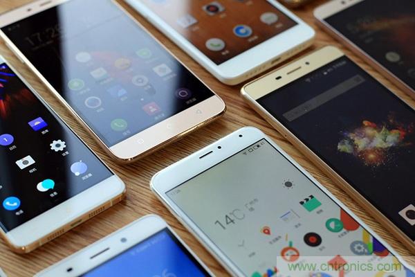 2015年9款千元智能手機橫評:誰才是紅海霸主?