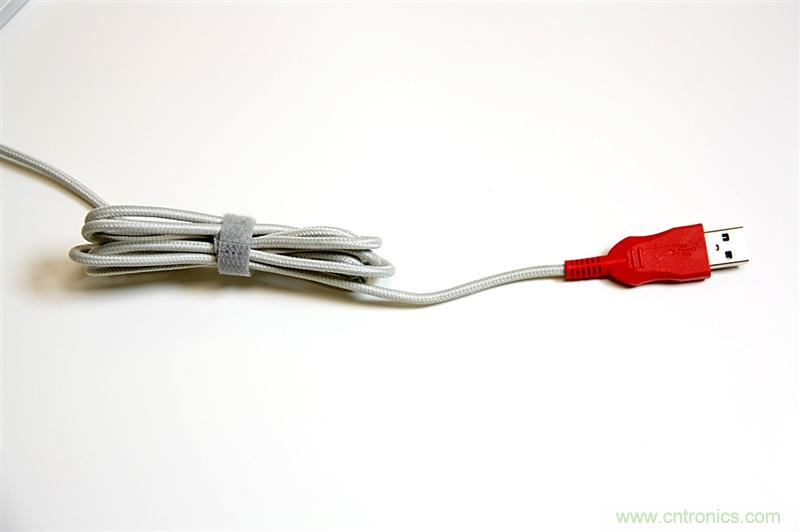 曾經的網吧統治者—雙飛燕血手幽靈機械鍵盤,真世界最快?