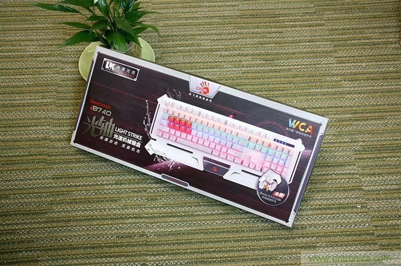 曾經的網吧統治者—雙飛燕血手幽靈機械鍵盤,真世界最快?