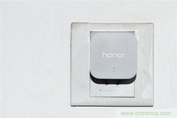 大House也能隨心連，榮耀WiFi穿墻寶評測