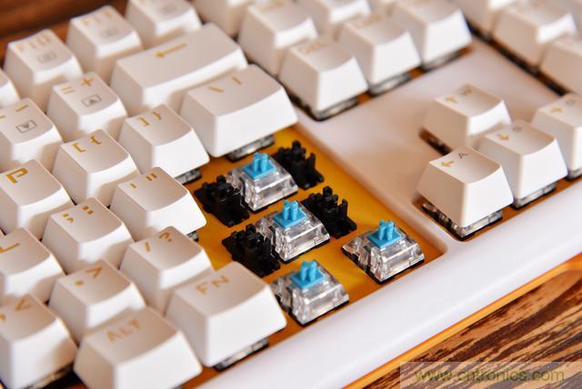 左手寫愛，右手寫他——從此鍵盤鼠標(biāo)不分家！