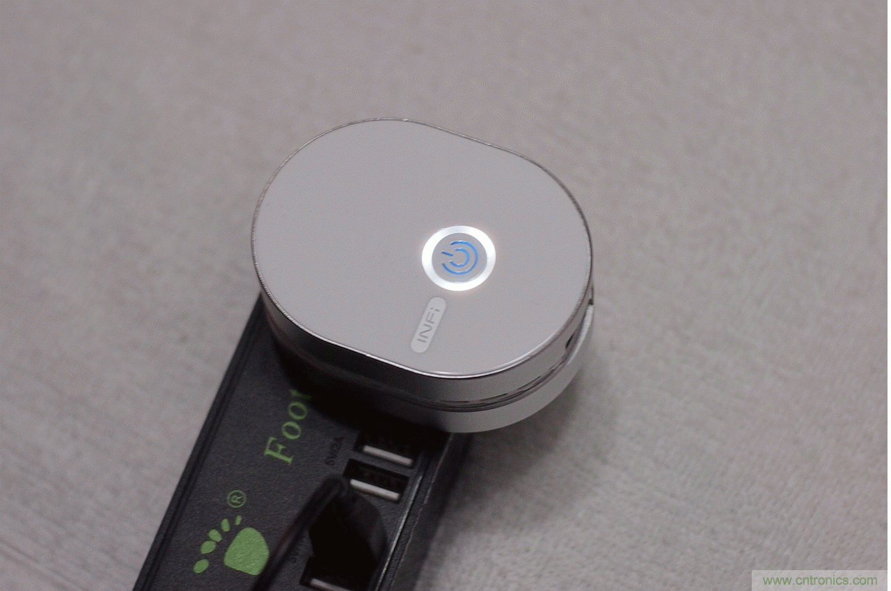 路由器也跟風玩分體設計,你咋不上天呢?