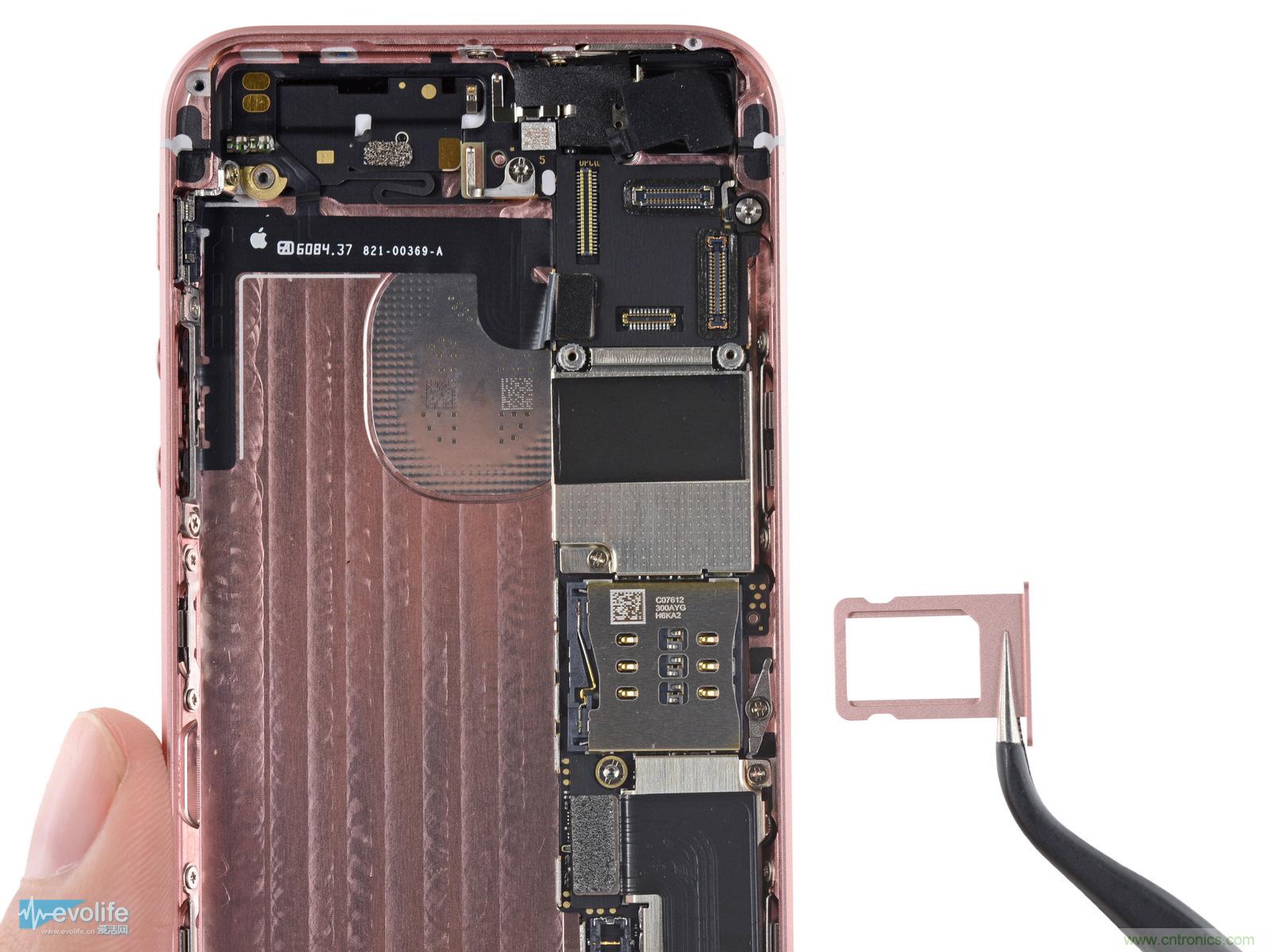 有什么地方?jīng)]有變？iPhone SE真機拆解