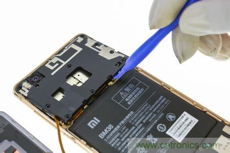 小米手機4S超詳細拆解:內外硬件大升級