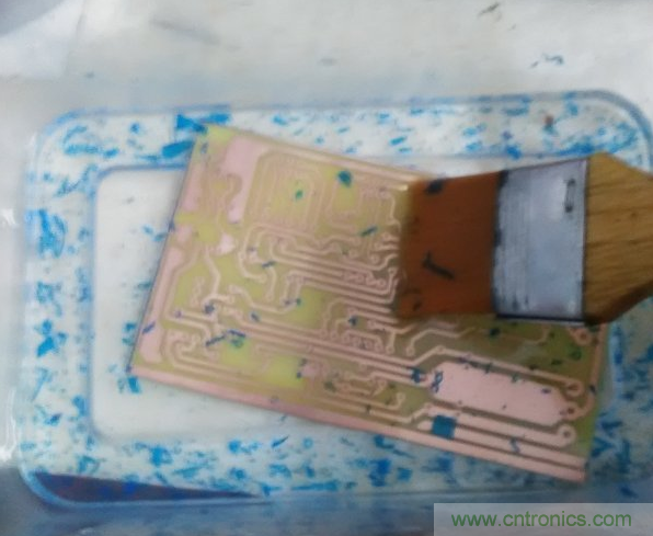 嘗試了四次PCB制作, 最后一發算是成功了