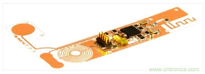 藍牙傳感器電路：可以折疊成想要的形狀，并用塑料制造出來。