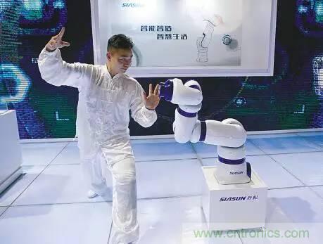 協作機器人伺服、傳感器核心器件大揭秘