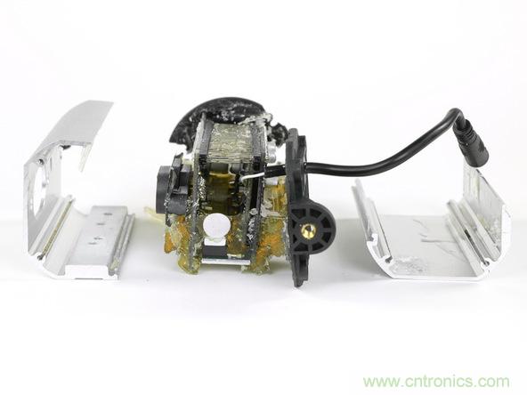 從電池到傳感器，完整拆解小米智能自行車