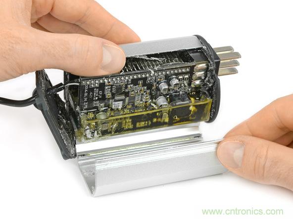 從電池到傳感器，完整拆解小米智能自行車