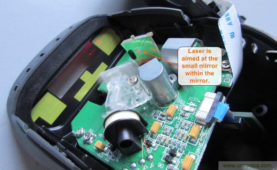 拆解45美元的藍牙無線條碼掃描槍，發現里面鏡中有鏡