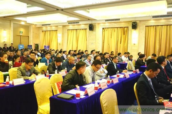 大咖云集!第二屆中國(深圳)智能制造產(chǎn)業(yè)大會順利召開 大咖云集!第二屆中國(深圳)智能制造產(chǎn)業(yè)大會順利召開