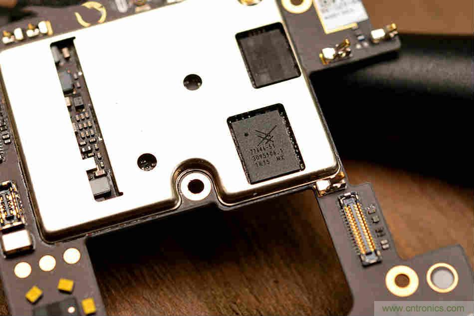 拆解魅族15 Plus:玩轉(zhuǎn)了新概念,但其工藝究竟如何?