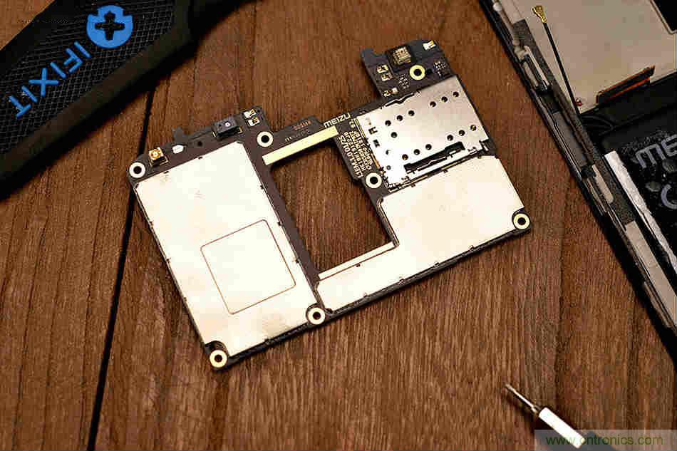 拆解魅族15 Plus:玩轉(zhuǎn)了新概念,但其工藝究竟如何?