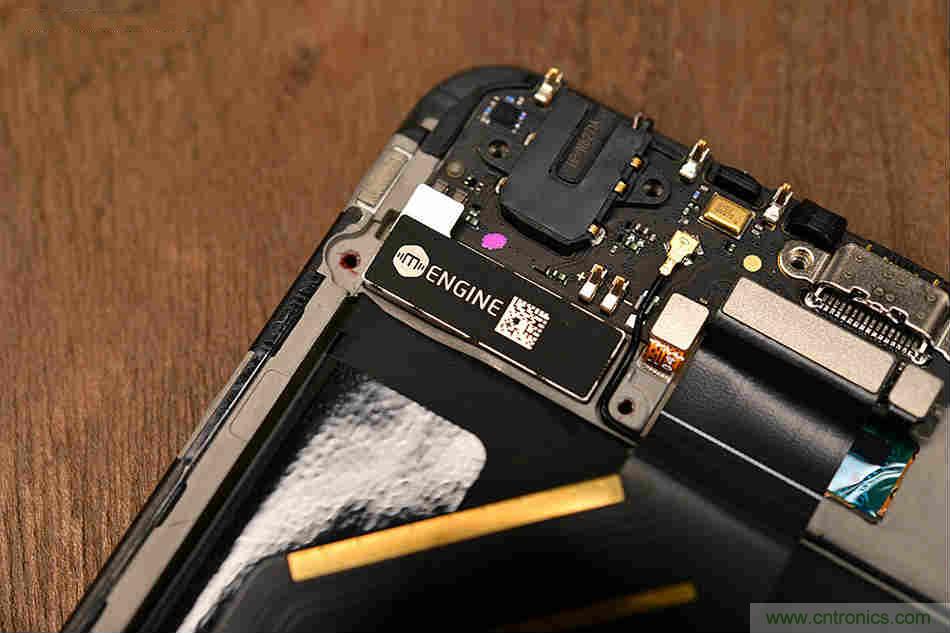 拆解魅族15 Plus:玩轉(zhuǎn)了新概念,但其工藝究竟如何?