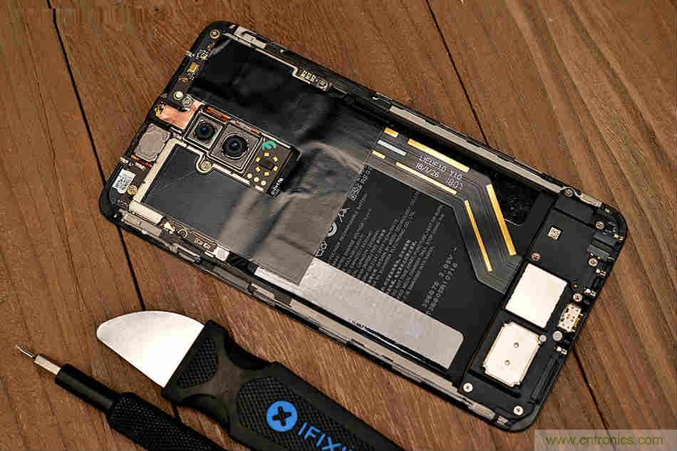 拆解魅族15 Plus:玩轉(zhuǎn)了新概念,但其工藝究竟如何?