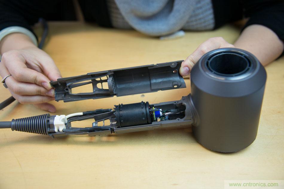 拆解戴森吹風(fēng)機(jī)：近三千元的價格貴在哪？