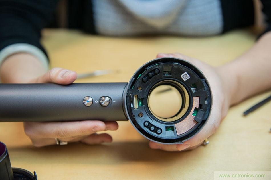 拆解戴森吹風(fēng)機(jī)：近三千元的價格貴在哪？