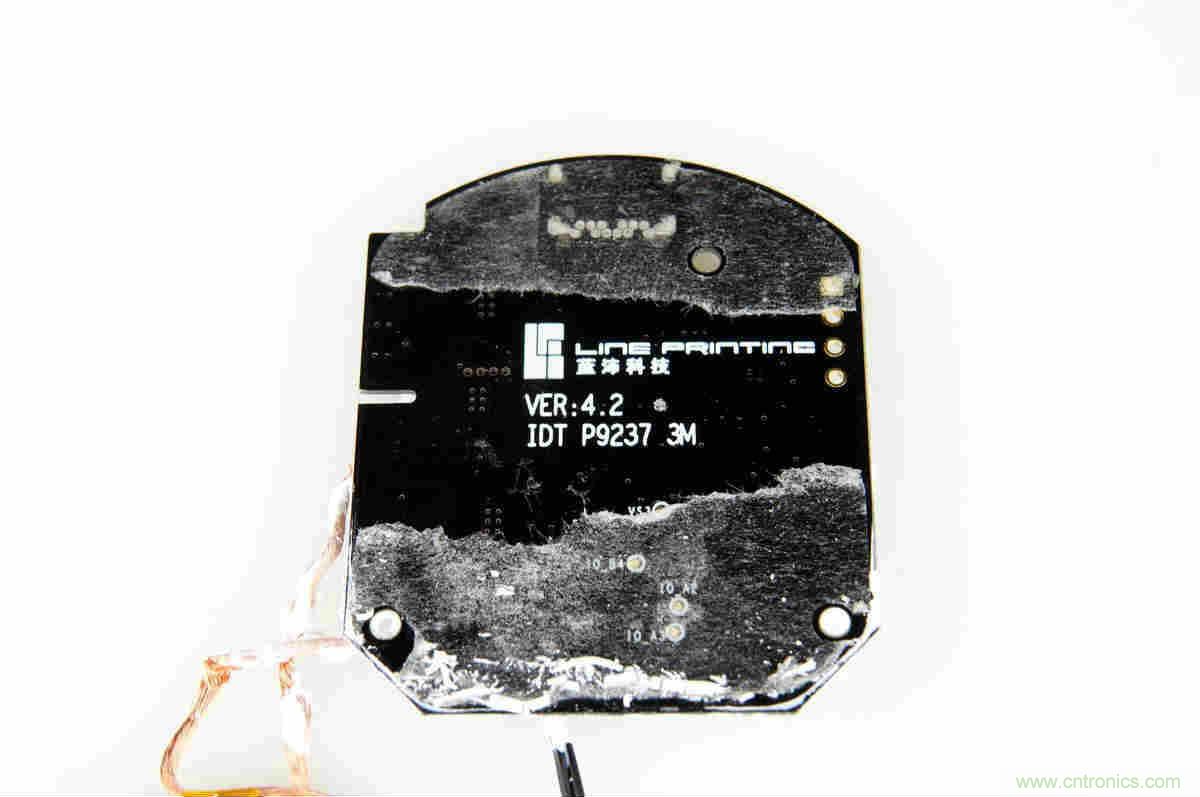 拆解對比：系出同門，小米、紫米無線充電器的差別有多大？