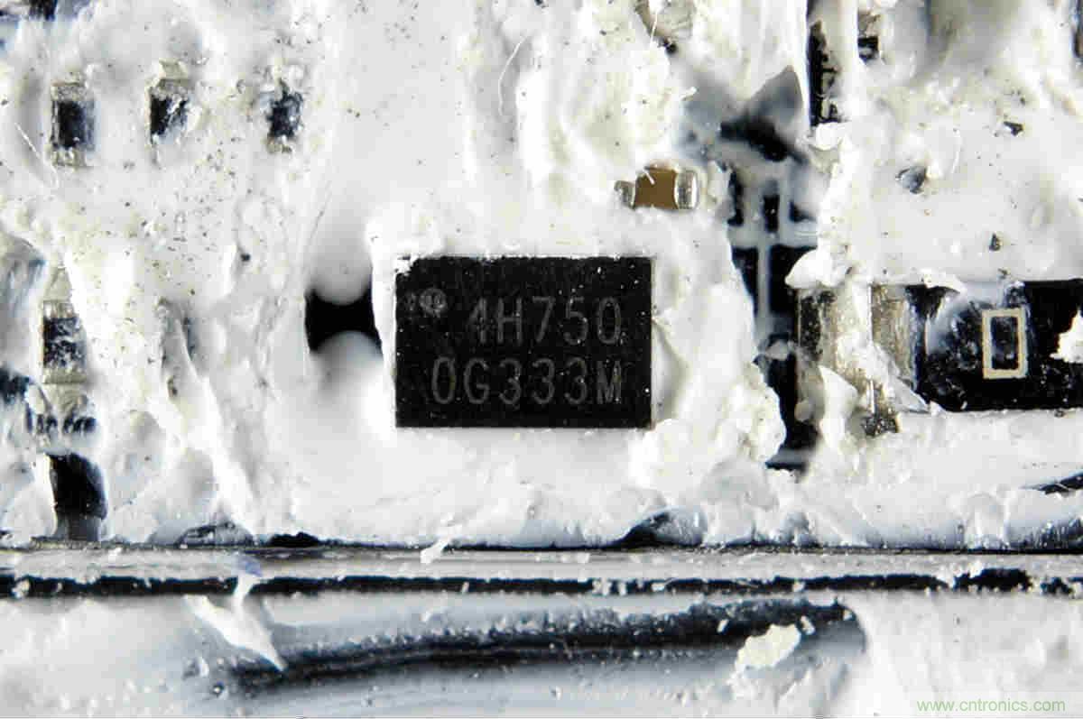 拆解對比：系出同門，小米、紫米無線充電器的差別有多大？