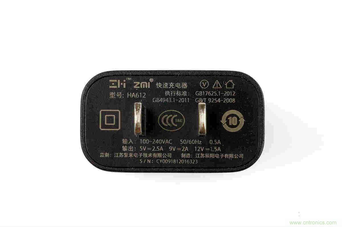 拆解對比：系出同門，小米、紫米無線充電器的差別有多大？