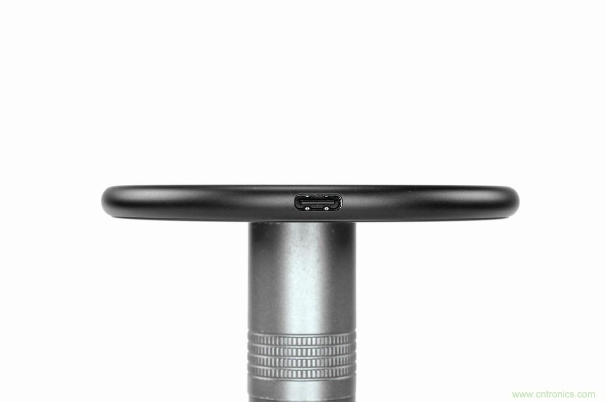 拆解對比：系出同門，小米、紫米無線充電器的差別有多大？